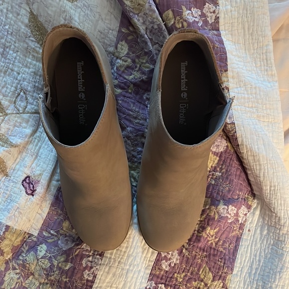 Cashmere timberland heeled booties - Picture 2 of 4
